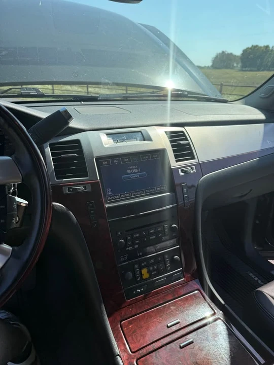 2013 Cadillac Escalade & EXT 3rd Gen - Image 10 of 20