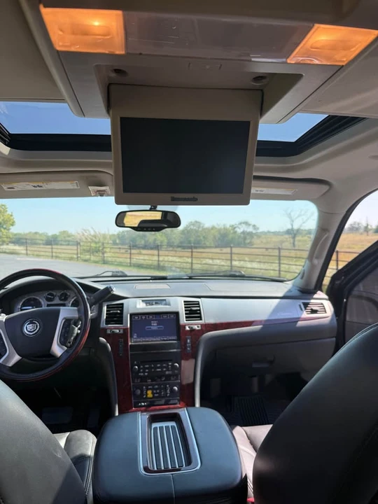 2013 Cadillac Escalade & EXT 3rd Gen - Image 15 of 20