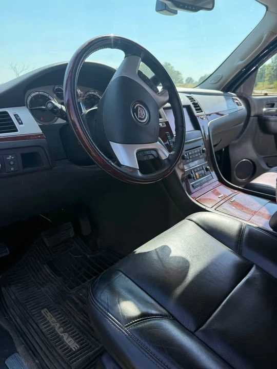 2013 Cadillac Escalade & EXT 3rd Gen - Image 7 of 20