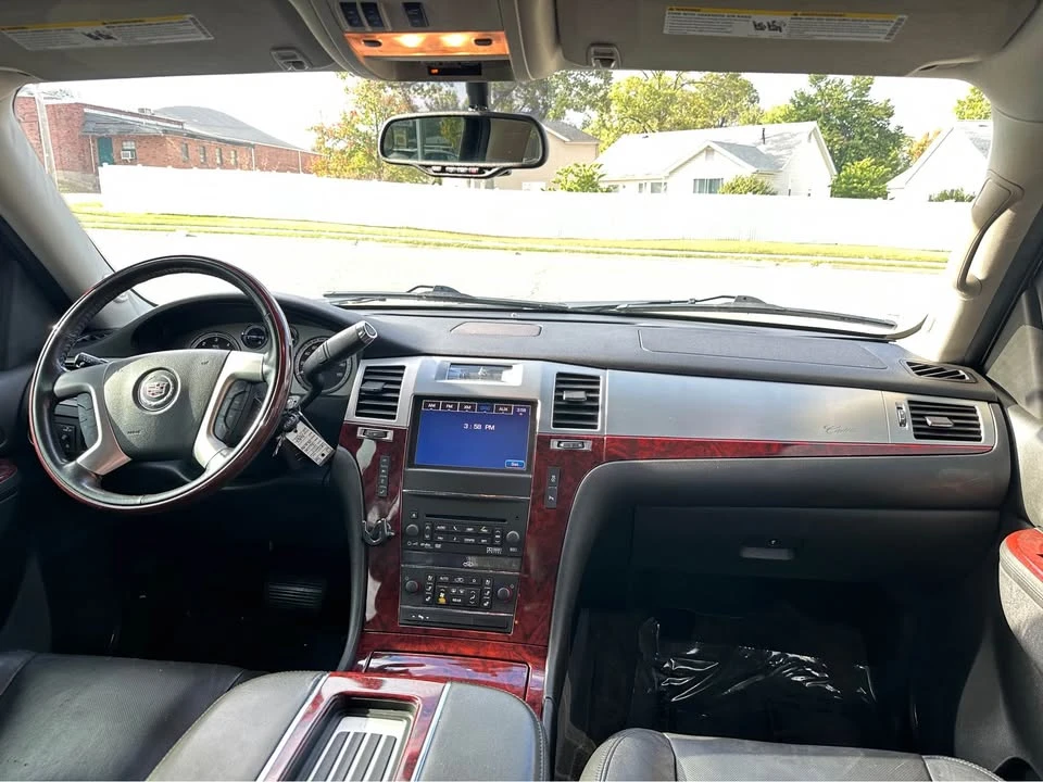 2013 Cadillac Escalade & EXT 3rd Gen - Image 9 of 17
