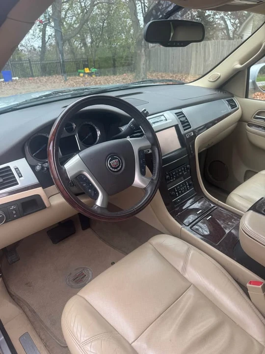 2013 Cadillac Escalade & EXT 3rd Gen - Image 6 of 18
