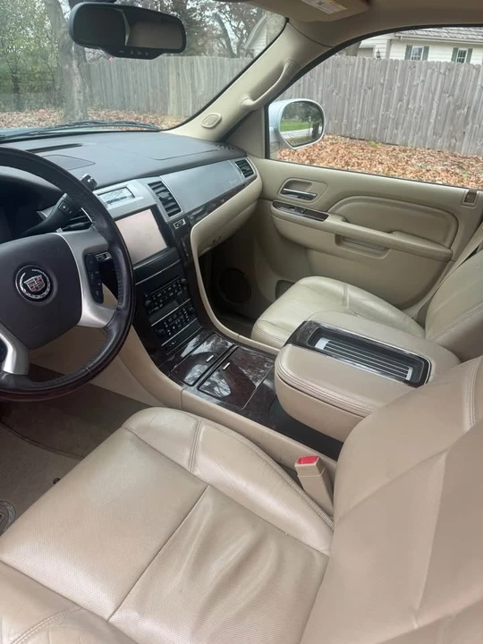 2013 Cadillac Escalade & EXT 3rd Gen - Image 7 of 18