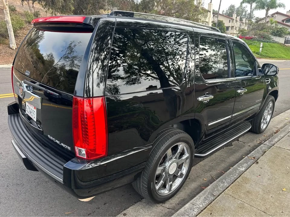 2013 Cadillac Escalade & EXT 3rd Gen - Image 3 of 10