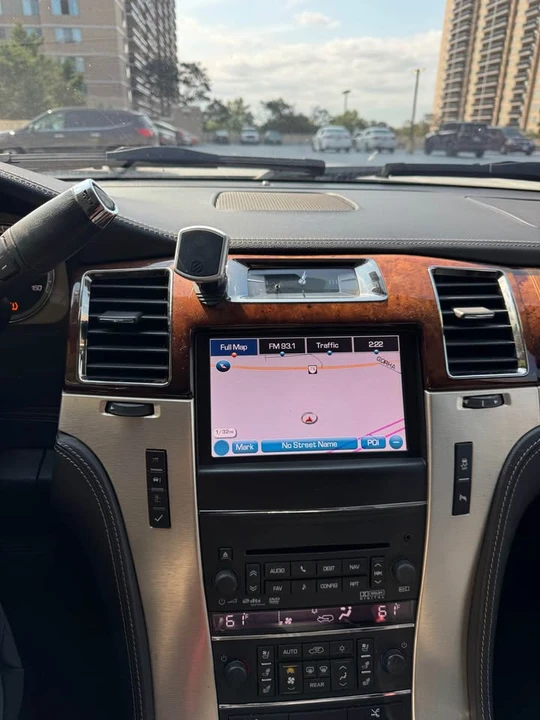 2013 Cadillac Escalade & EXT 3rd Gen - Image 3 of 8