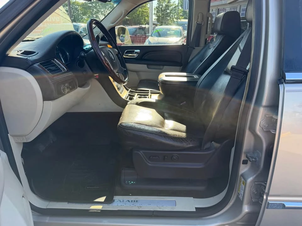 2013 Cadillac Escalade & EXT 3rd Gen - Image 10 of 20