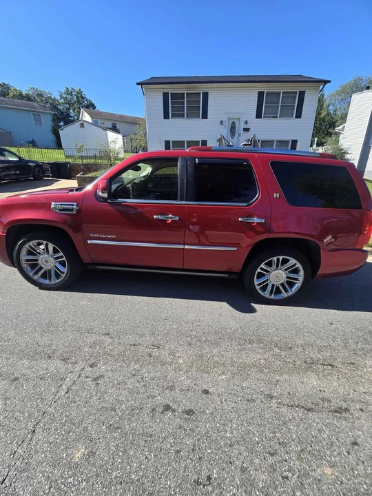 2013 Cadillac Escalade & EXT 3rd Gen - Image 2 of 8