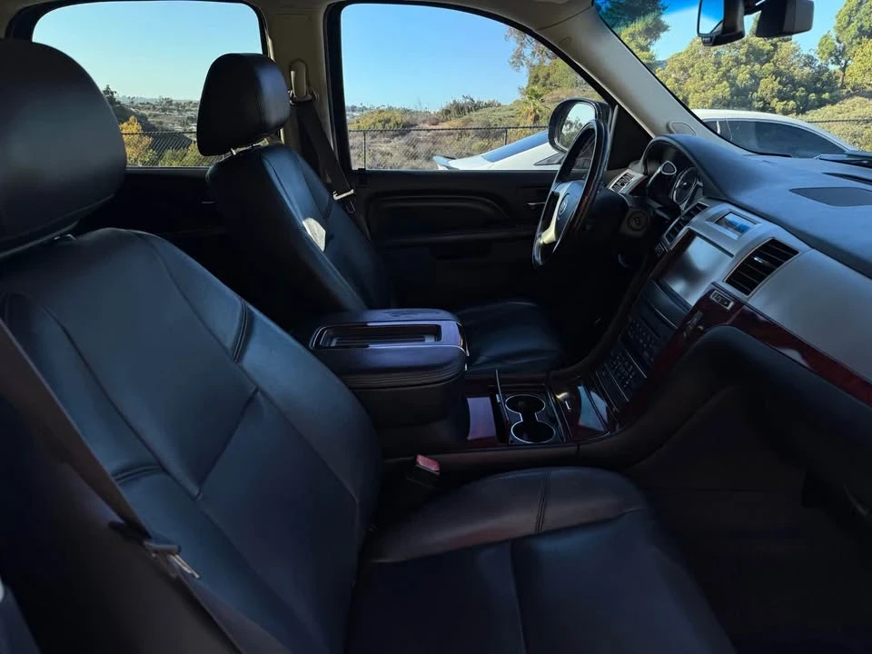 2013 Cadillac Escalade & EXT 3rd Gen - Image 16 of 17