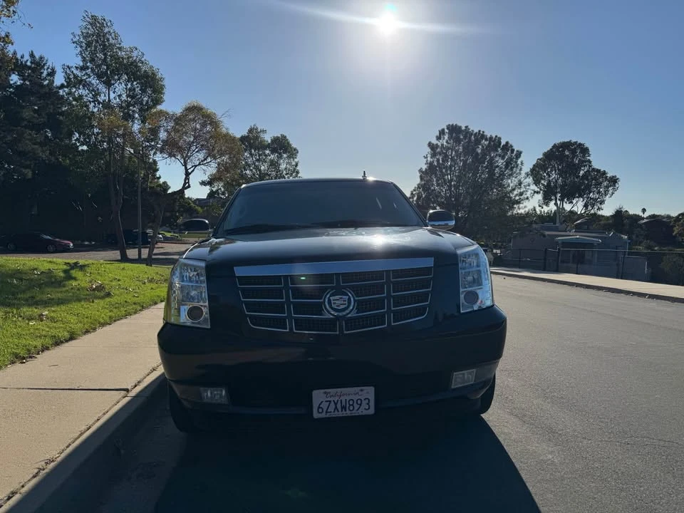2013 Cadillac Escalade & EXT 3rd Gen - Image 2 of 14