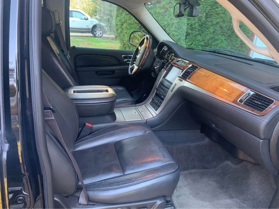 2013 Cadillac Escalade & EXT 3rd Gen - Image 4 of 10