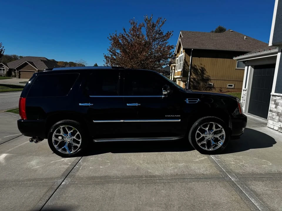2013 Cadillac Escalade & EXT 3rd Gen - Image 3 of 18