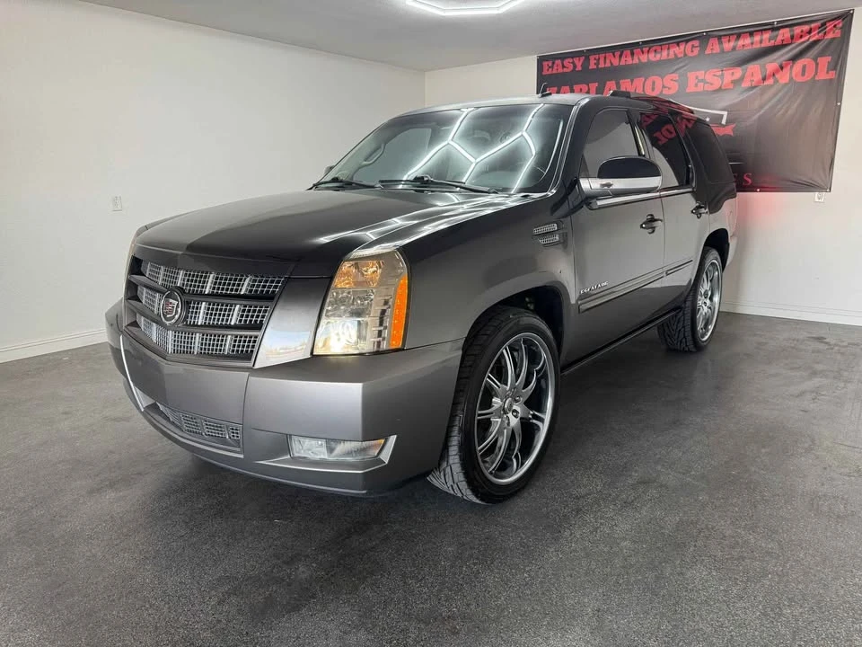 2013 Cadillac Escalade & EXT 3rd Gen - Image 2 of 18