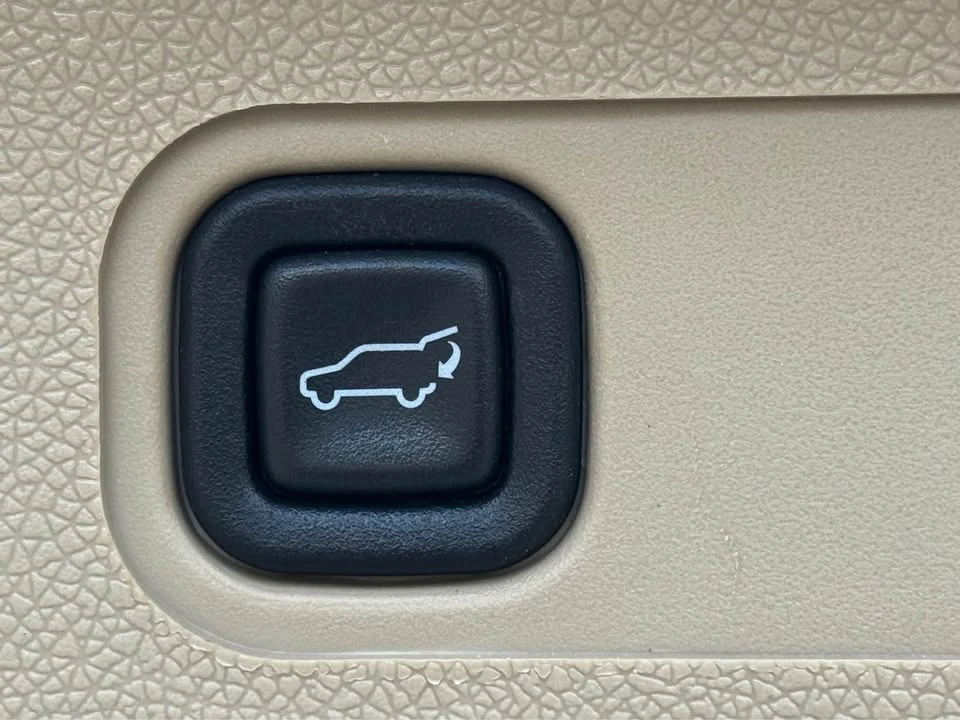 2013 Cadillac Escalade & EXT 3rd Gen - Image 12 of 19