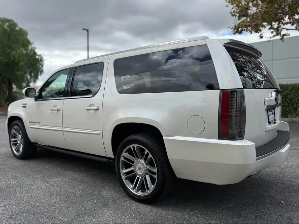 2013 Cadillac Escalade & EXT 3rd Gen - Image 4 of 19