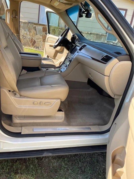 2013 Cadillac Escalade & EXT 3rd Gen - Image 14 of 16