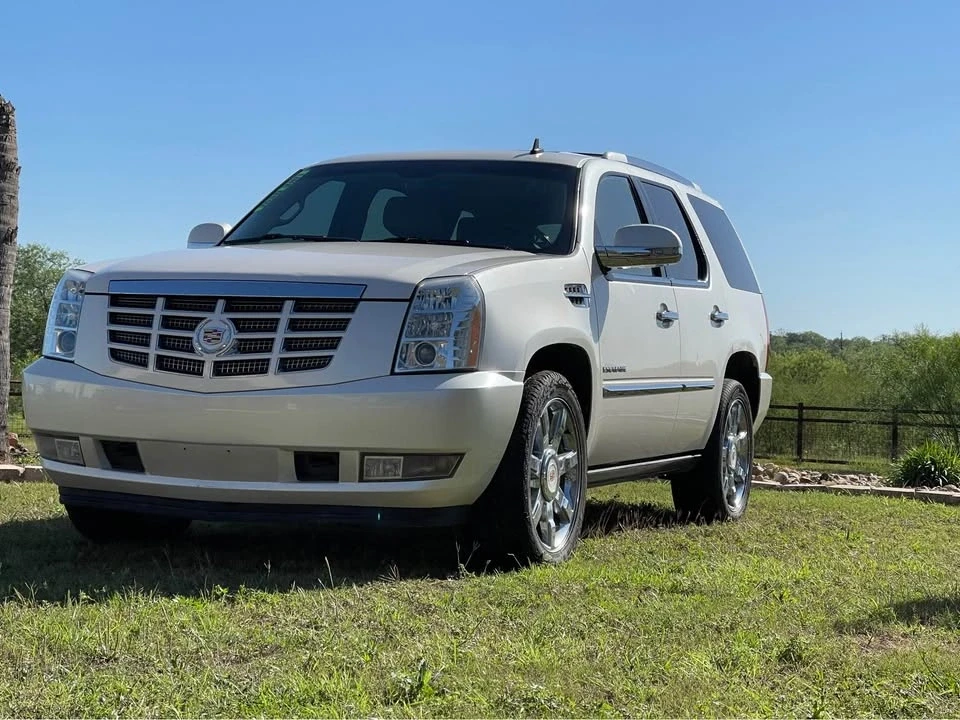 2013 Cadillac Escalade & EXT 3rd Gen - Image 4 of 16