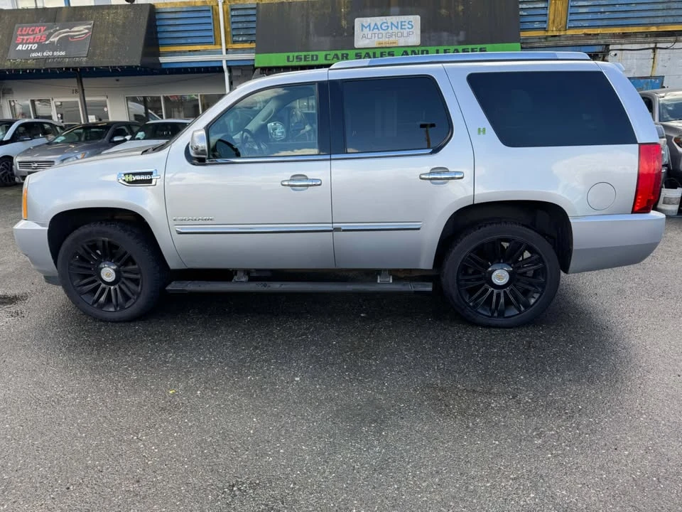 2013 Cadillac Escalade & EXT 3rd Gen - Image 2 of 20