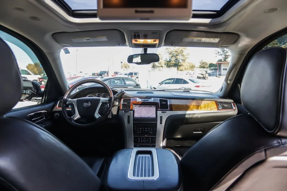 2013 Cadillac Escalade & EXT 3rd Gen - Image 2 of 5