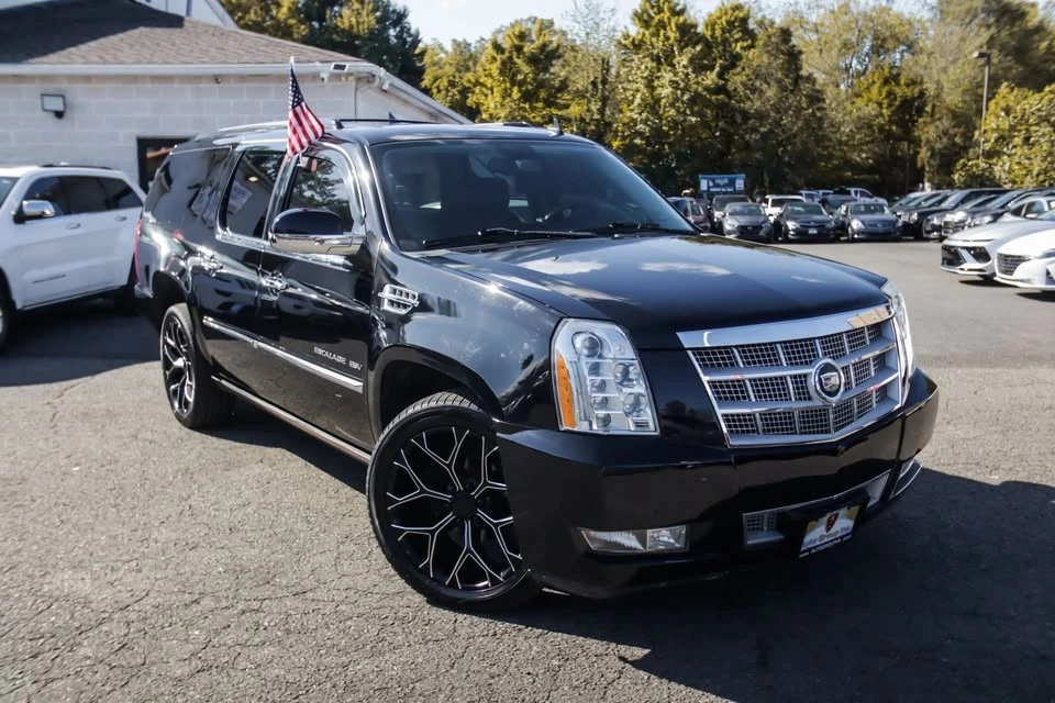 2013 Cadillac Escalade & EXT 3rd Gen - Image 3 of 5