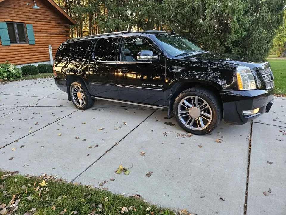 2013 Cadillac Escalade & EXT 3rd Gen - Image 5 of 18