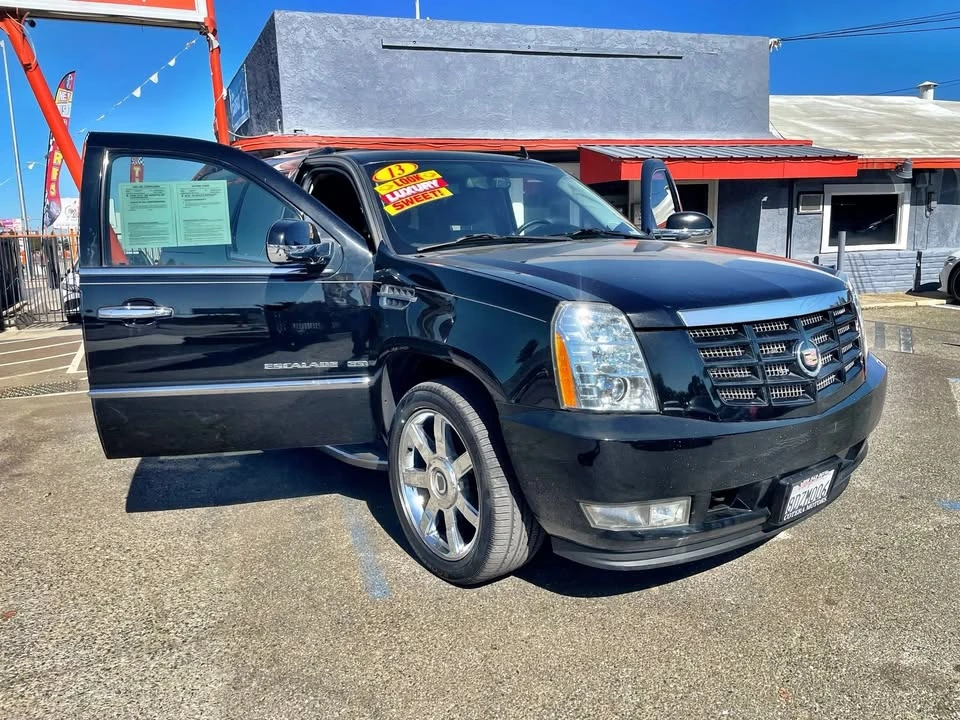 2013 Cadillac Escalade & EXT 3rd Gen - Image 10 of 20