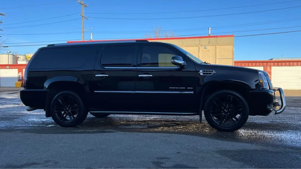 2013 Cadillac Escalade & EXT 3rd Gen - Image 3 of 14
