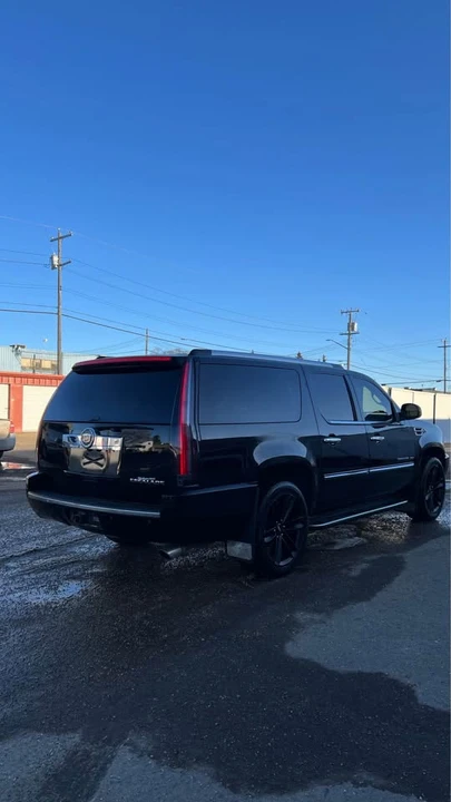 2013 Cadillac Escalade & EXT 3rd Gen - Image 4 of 14