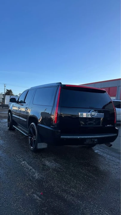 2013 Cadillac Escalade & EXT 3rd Gen - Image 5 of 14