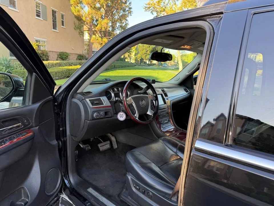 2013 Cadillac Escalade & EXT 3rd Gen - Image 18 of 19