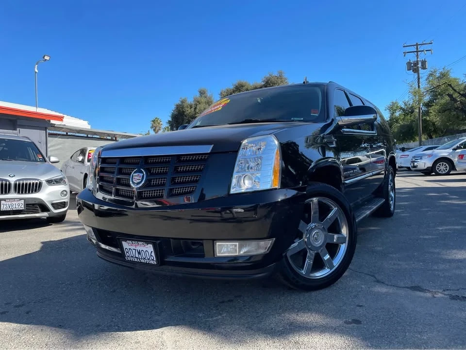 2013 Cadillac Escalade & EXT 3rd Gen - Image 3 of 11