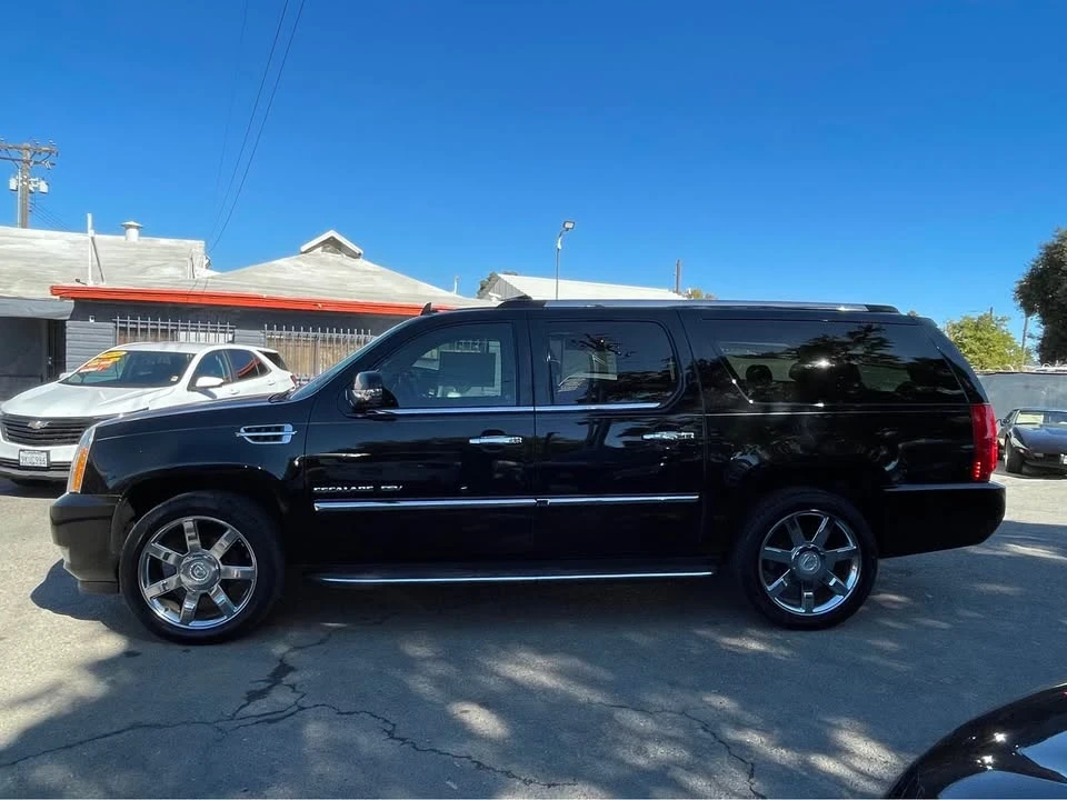2013 Cadillac Escalade & EXT 3rd Gen - Image 4 of 11