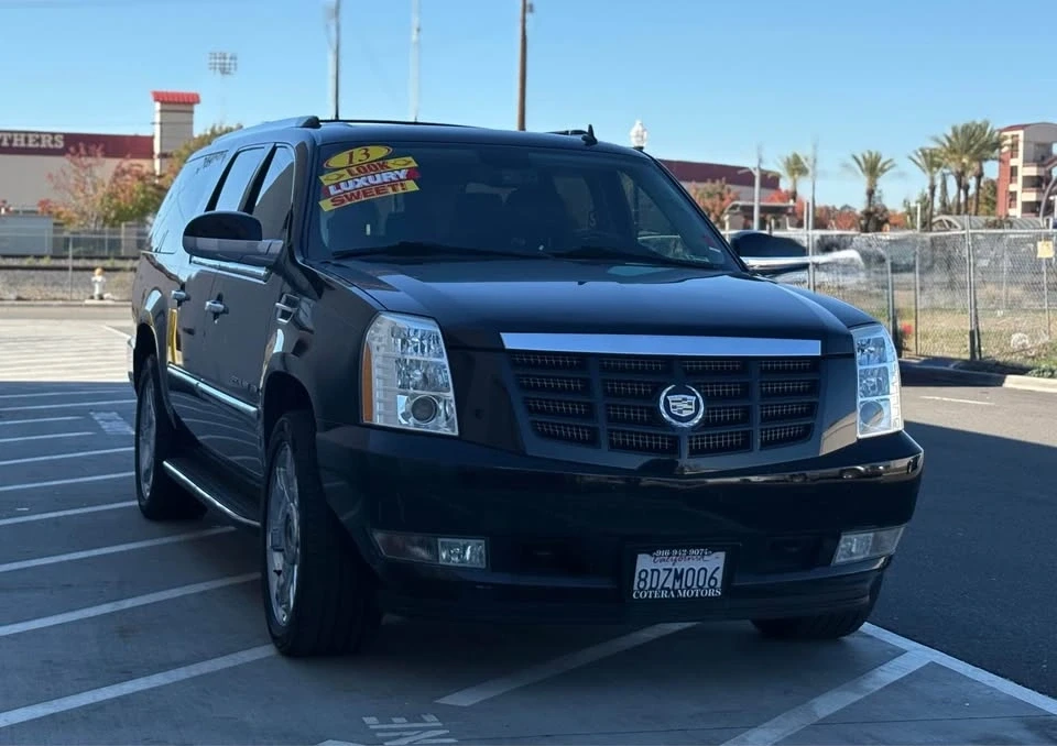 2013 Cadillac Escalade & EXT 3rd Gen - Image 5 of 8