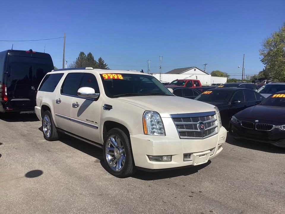 2013 Cadillac Escalade & EXT 3rd Gen - Image 2 of 9