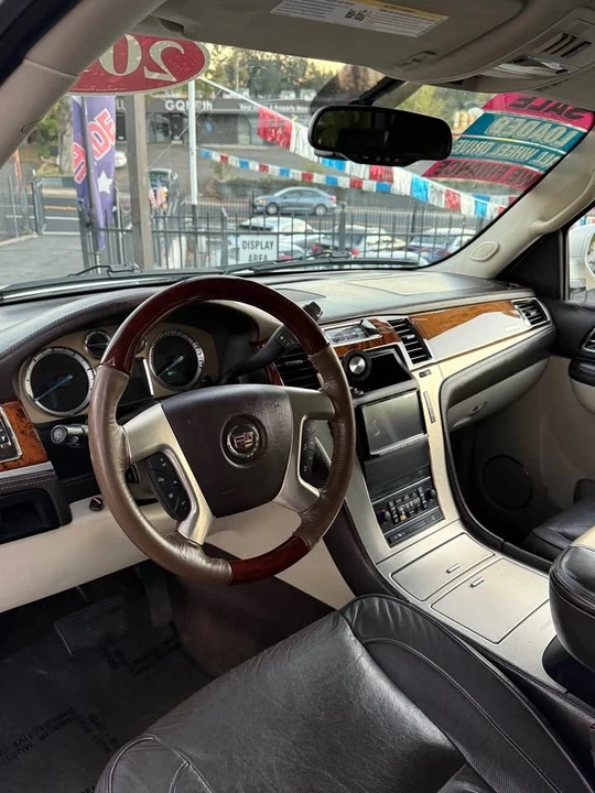 2013 Cadillac Escalade & EXT 3rd Gen - Image 9 of 17