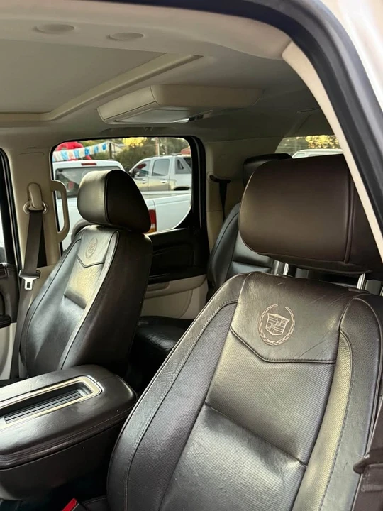 2013 Cadillac Escalade & EXT 3rd Gen - Image 11 of 17
