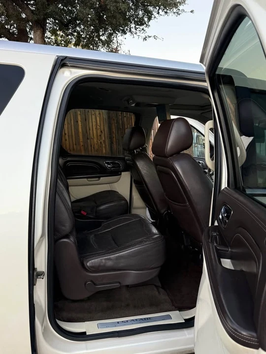2013 Cadillac Escalade & EXT 3rd Gen - Image 15 of 17