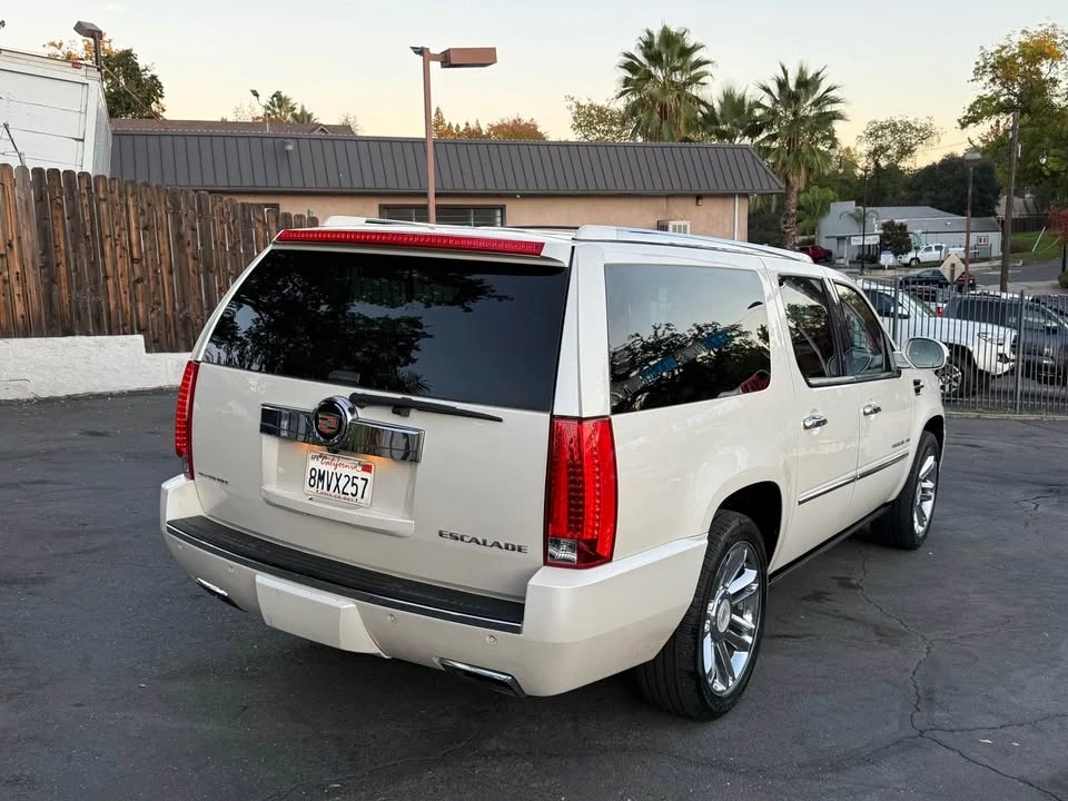 2013 Cadillac Escalade & EXT 3rd Gen - Image 6 of 17