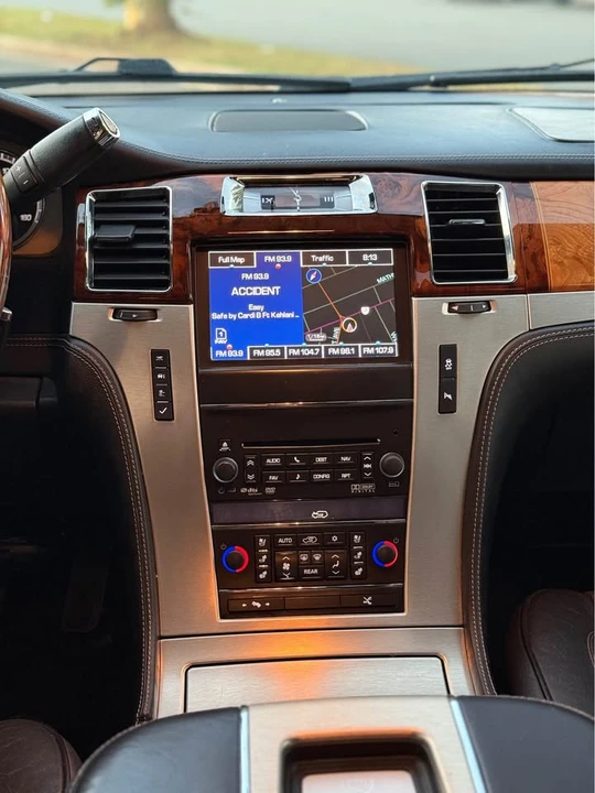 2013 Cadillac Escalade & EXT 3rd Gen - Image 14 of 15