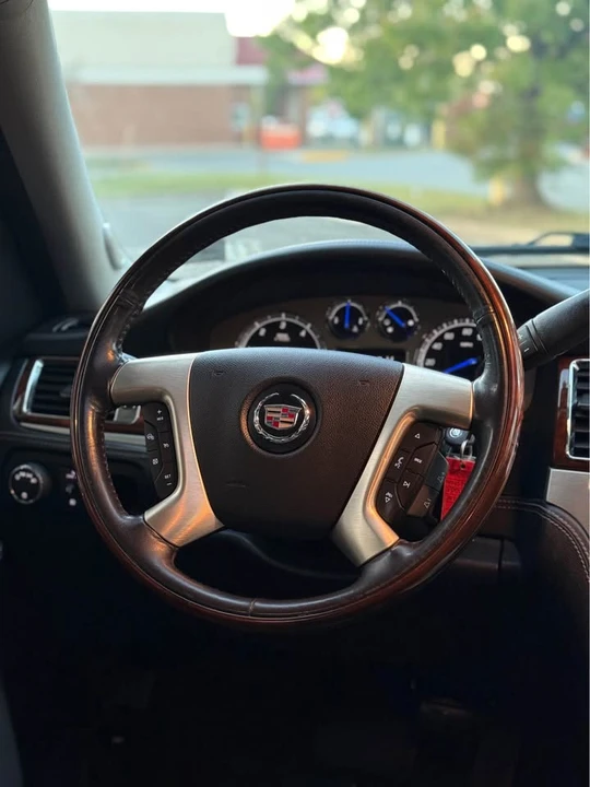 2013 Cadillac Escalade & EXT 3rd Gen - Image 13 of 15