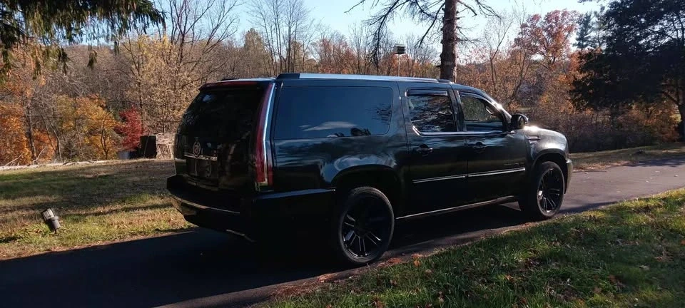 2013 Cadillac Escalade & EXT 3rd Gen - Image 4 of 13