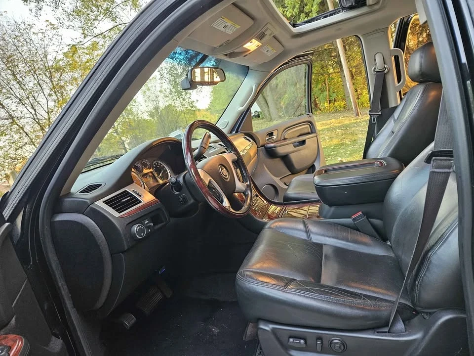 2013 Cadillac Escalade & EXT 3rd Gen - Image 11 of 19