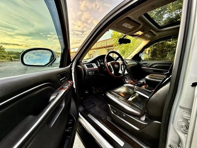 2013 Cadillac Escalade & EXT 3rd Gen - Image 10 of 20