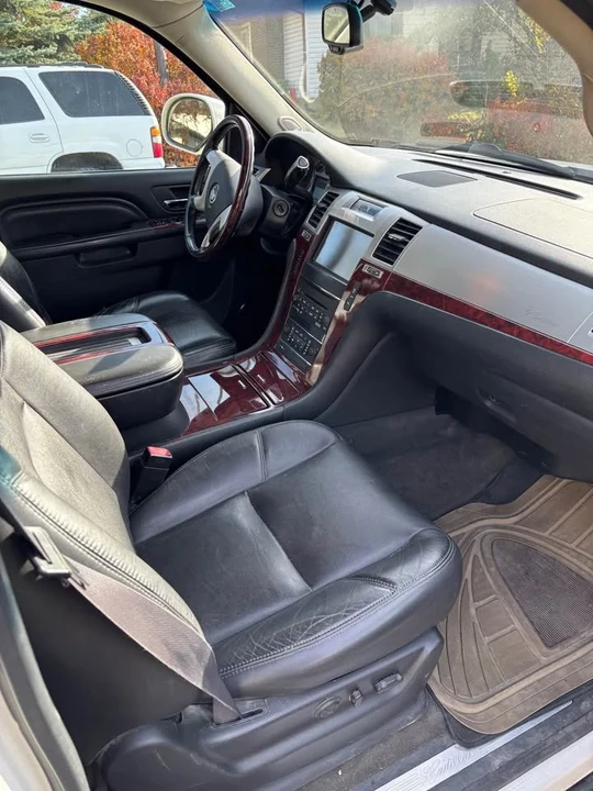 2013 Cadillac Escalade & EXT 3rd Gen - Image 7 of 12