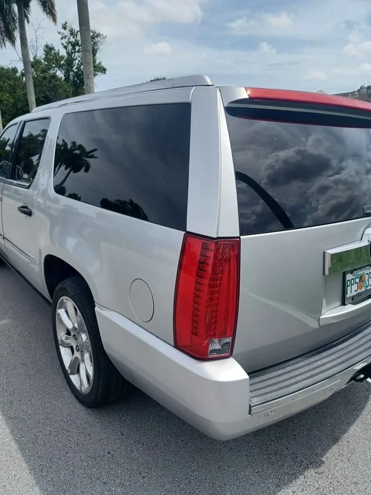 2013 Cadillac Escalade & EXT 3rd Gen - Image 3 of 7