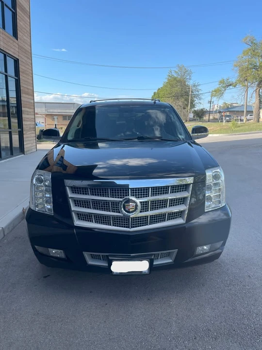 2013 Cadillac Escalade & EXT 3rd Gen - Image 2 of 20