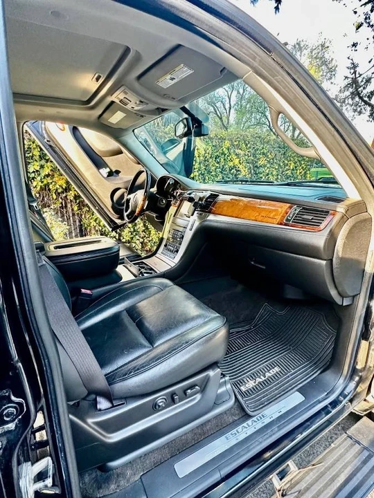 2013 Cadillac Escalade & EXT 3rd Gen - Image 4 of 7
