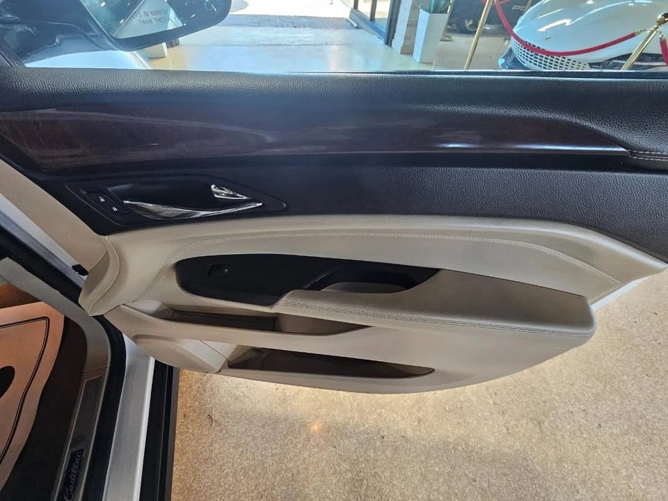 2013 Cadillac SRX - Image 9 of 20