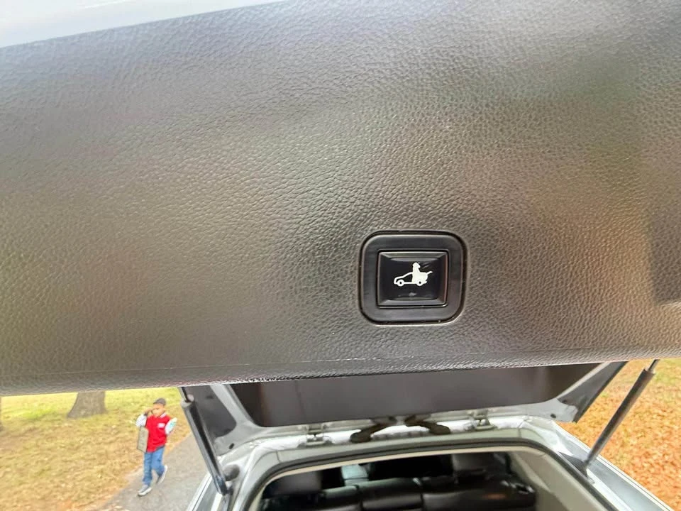 2013 Cadillac SRX - Image 12 of 17
