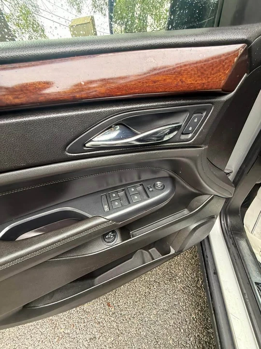 2013 Cadillac SRX - Image 14 of 17