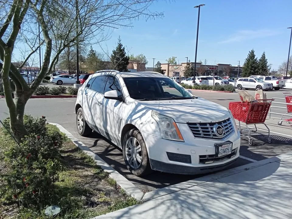 2013 Cadillac SRX - Image 2 of 4