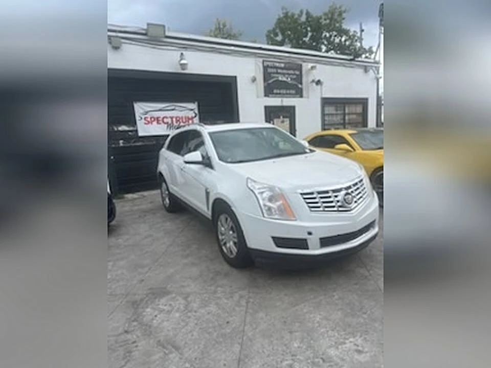 2013 Cadillac SRX - Image 2 of 11